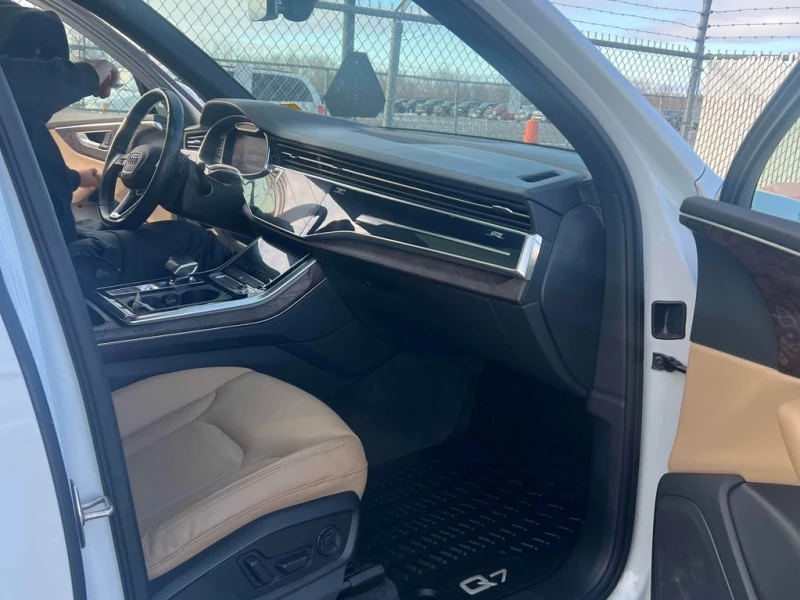 Audi Q7 * Progressiv * CARFAX* 360* ПОДГРЕВ* ОБДУХВАНЕ, снимка 15 - Автомобили и джипове - 53261163