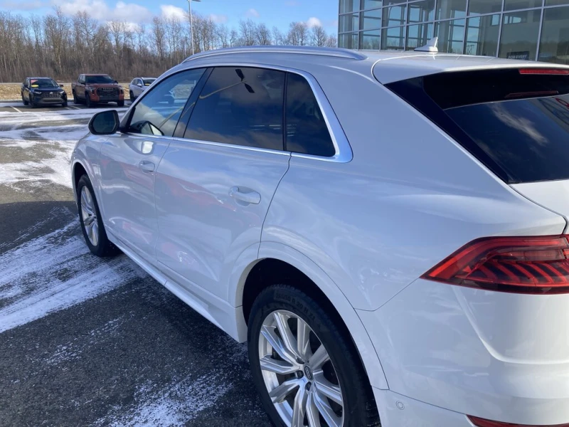 Audi Q8 55 Progressiv quattro* Hybrid* Tiptronic* PANO* 36, снимка 4 - Автомобили и джипове - 53502373