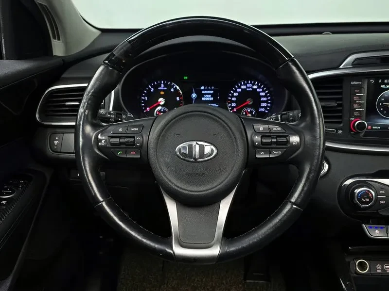 Kia Sorento 2.0 2WD PRESTIGE, снимка 13 - Автомобили и джипове - 56305577