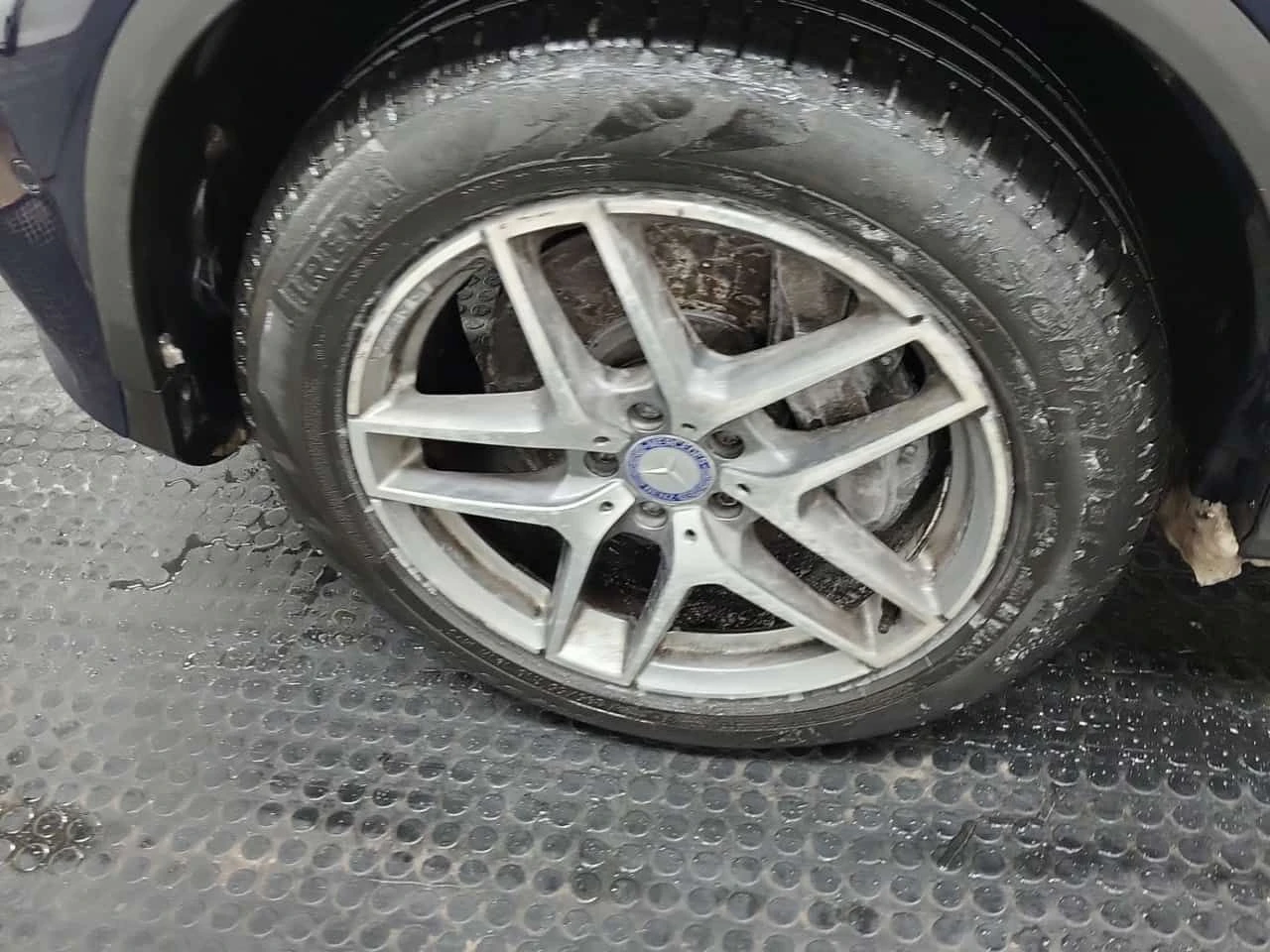 Mercedes-Benz GLC 300 * 360* PANORAMA* LANE ASSIST* CARFAX *  - изображение 7