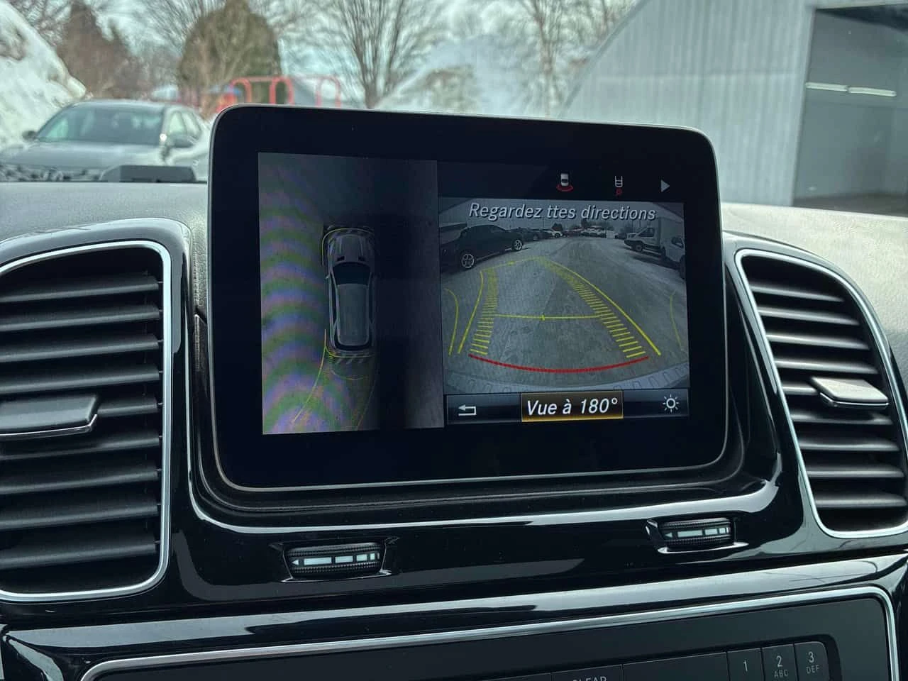 Mercedes-Benz GLE 400 * CARFAX * 360 * ПАНО * KEYLESS * ПОДГРЕВИ, снимка 15 - Автомобили и джипове - 53717266