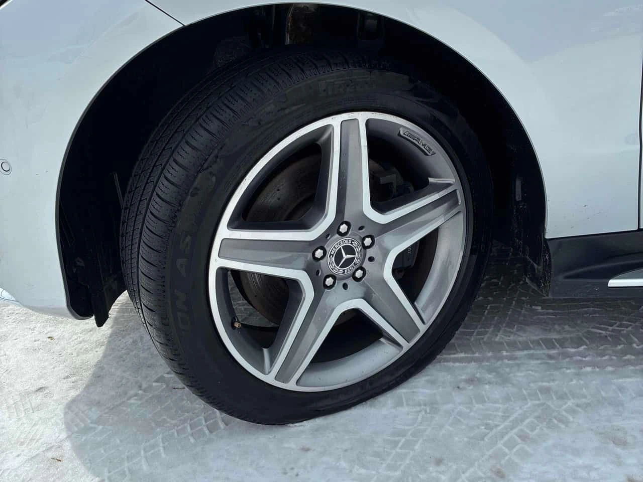 Mercedes-Benz GLE 400 * CARFAX * 360 * ПАНО * KEYLESS * ПОДГРЕВИ - изображение 7