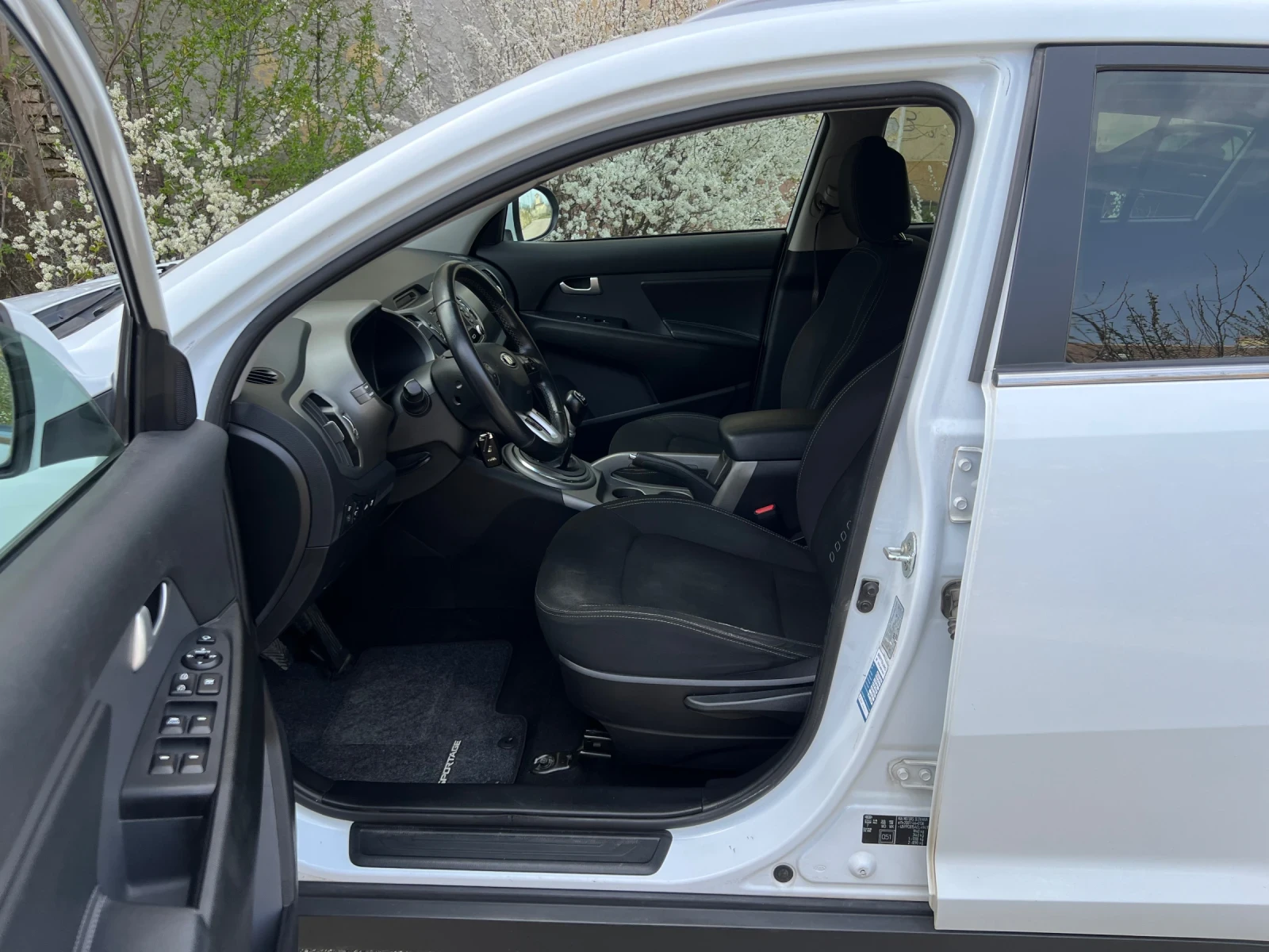 Kia Sportage 1.7CRDI, снимка 11 - Автомобили и джипове - 54461253