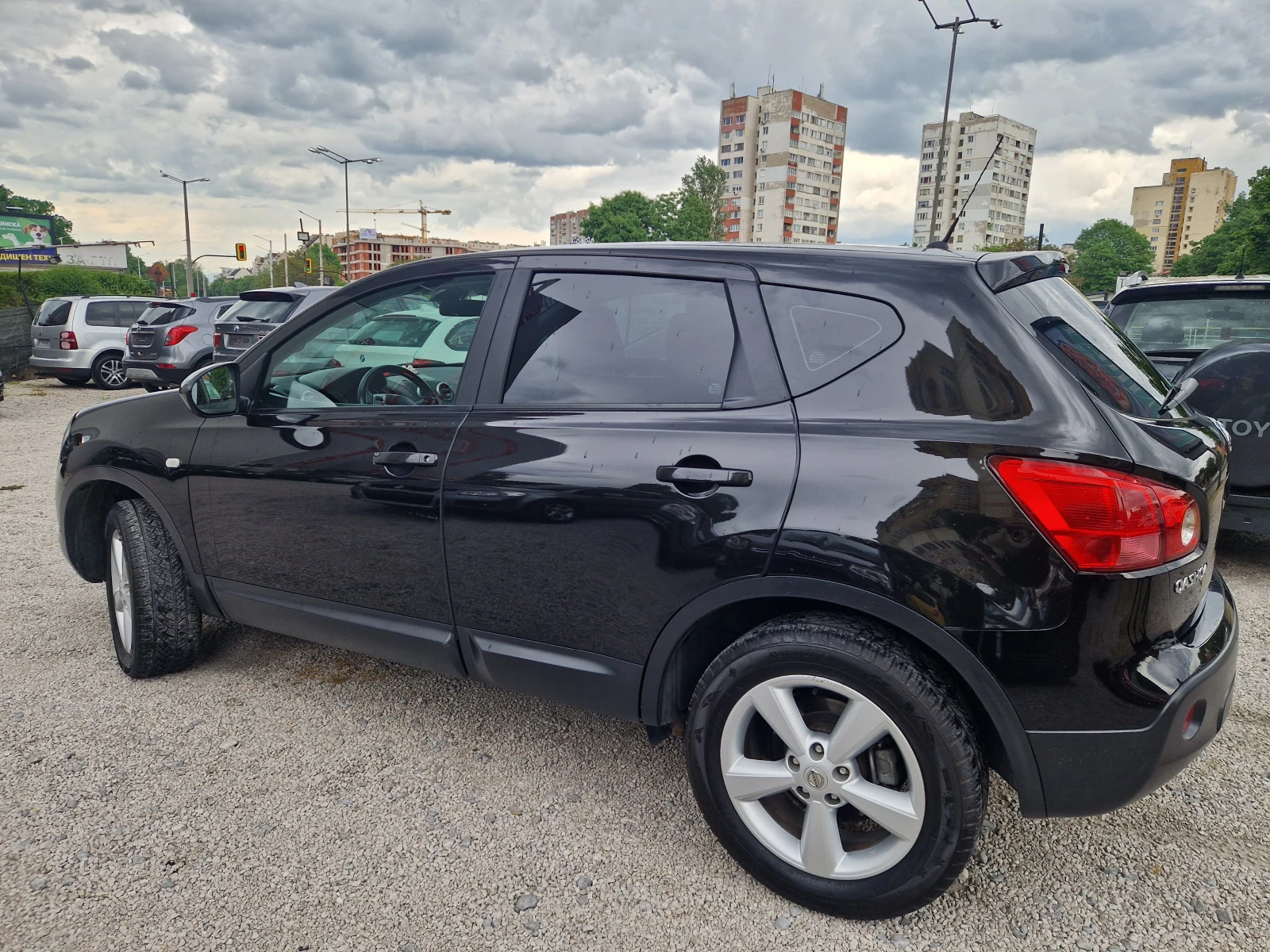 Nissan Qashqai 1, 5dci, снимка 8 - Автомобили и джипове - 54577170