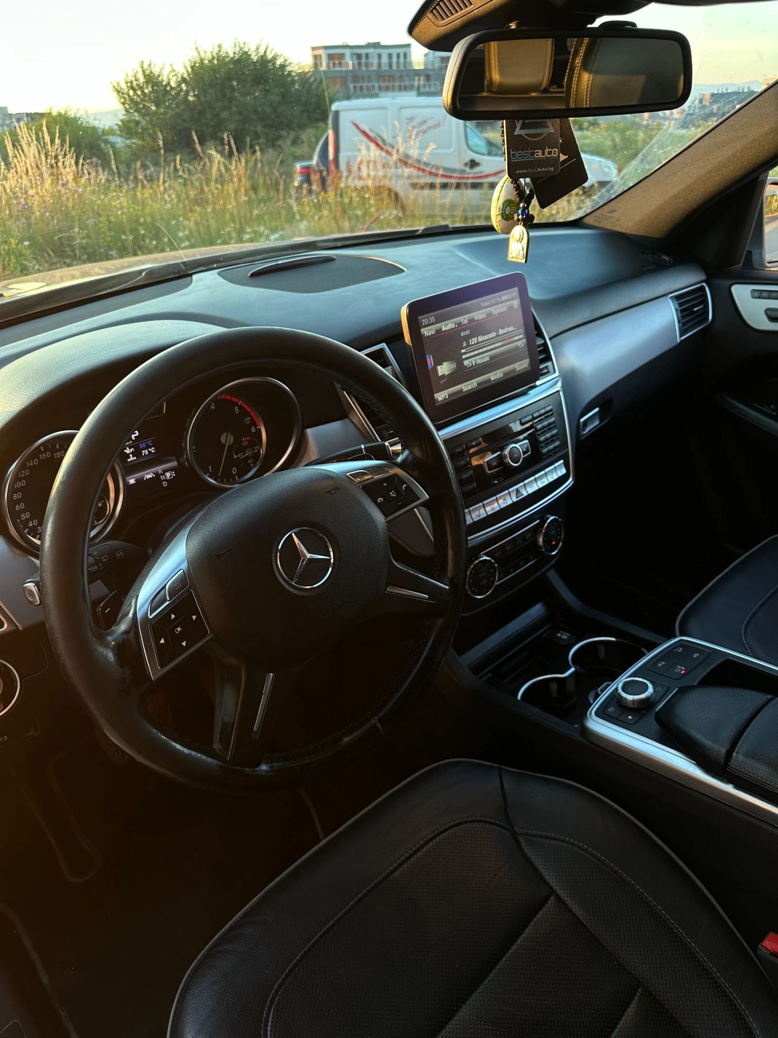 Mercedes-Benz ML 350, снимка 8 - Автомобили и джипове - 55089590