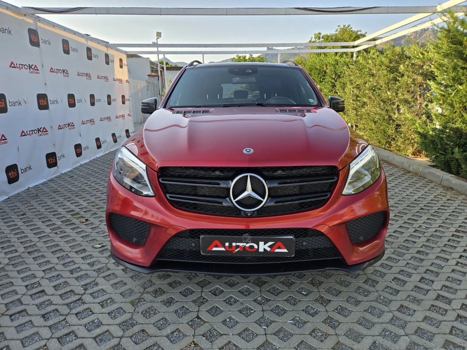 Mercedes-Benz GLE 400 3.0i-333кс/AMG LINE/PANO/KEYLESS/9G/360/CAR PLAY