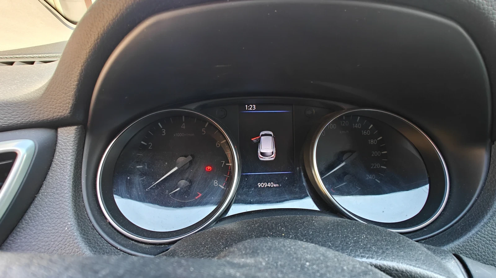 Nissan Qashqai, снимка 9 - Автомобили и джипове - 56247895
