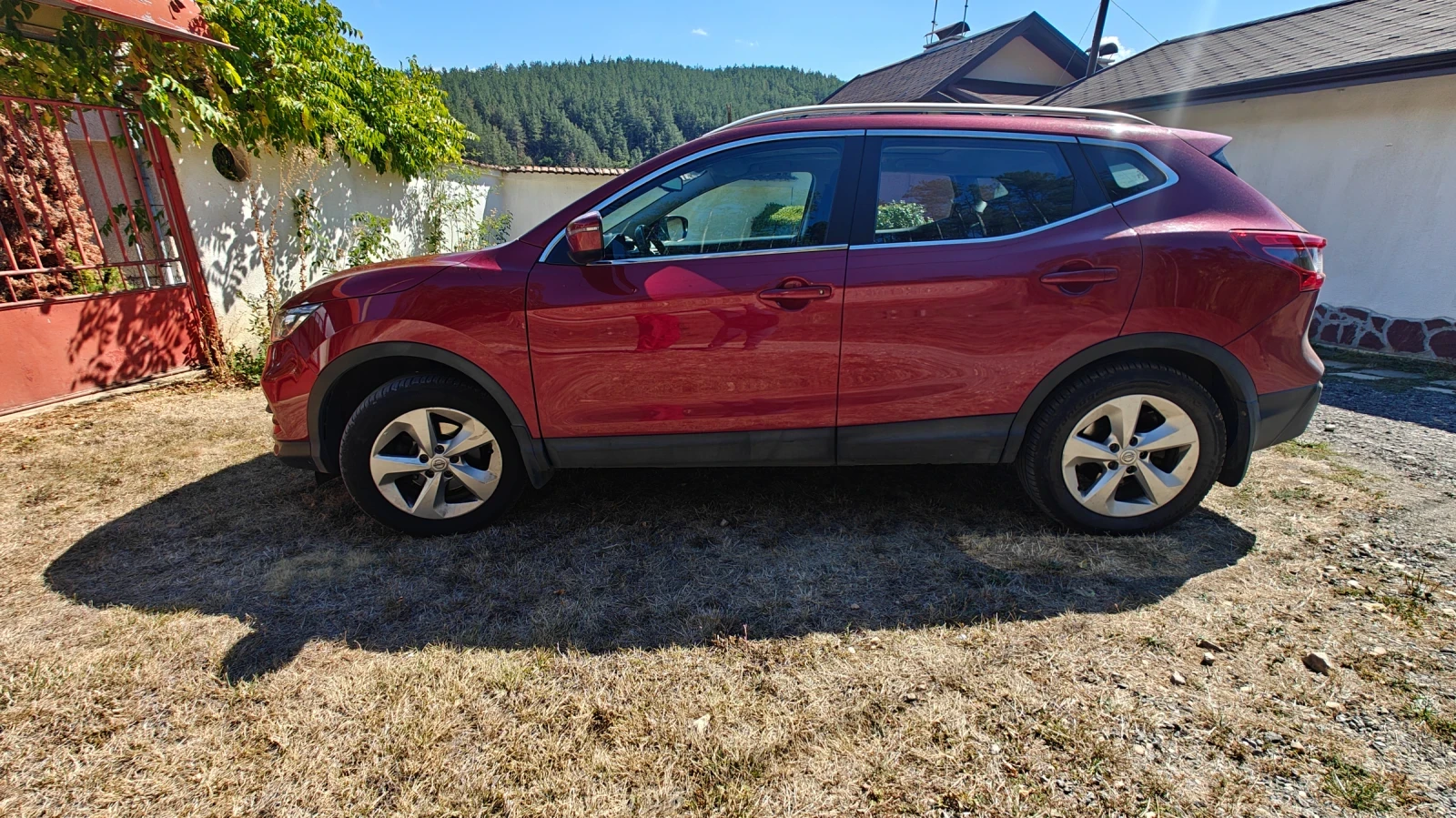 Nissan Qashqai, снимка 5 - Автомобили и джипове - 56247895