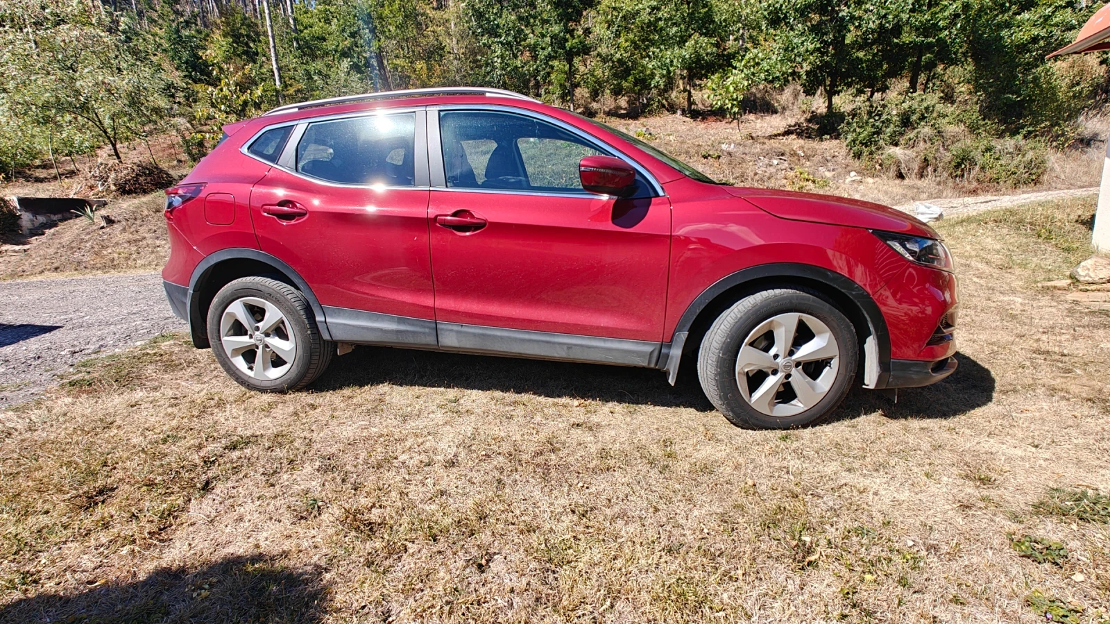 Nissan Qashqai, снимка 6 - Автомобили и джипове - 56247895