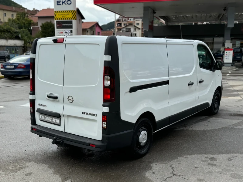 Opel Vivaro 1.6 DCI Euro 6B* Навигация* Печка* Климатик, снимка 6 - Бусове и автобуси - 47398098