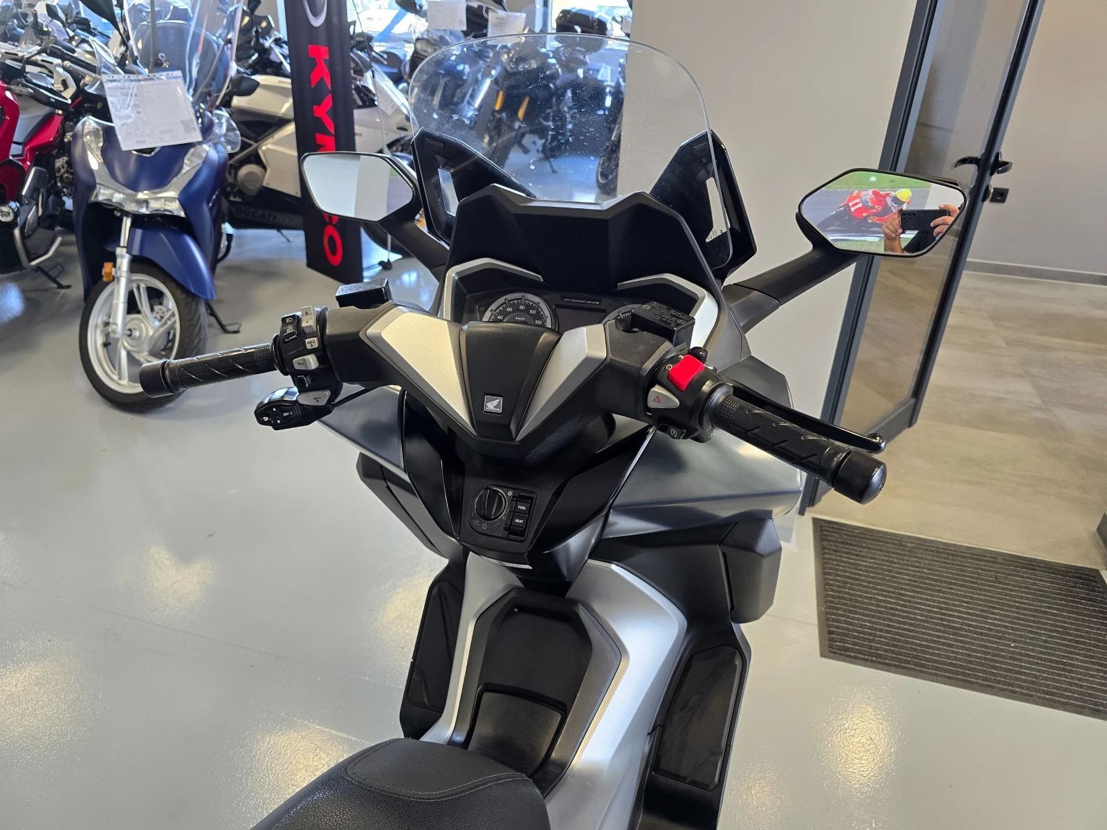 Honda Forza 350ie, ABS-TCS, Smart Box, 2023г.! - изображение 6