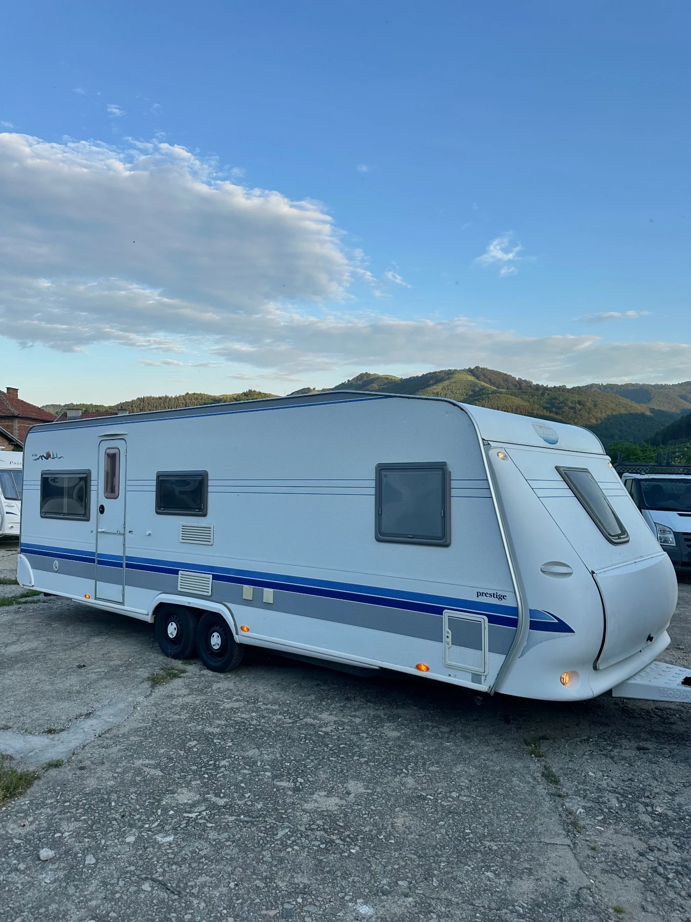 Каравана Hobby Prestige 650 /НОВ ВНОС/ РЕГИСТРИРАНА/ БАНЯ И WC | Mobile.bg — изображение 1