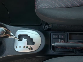 Toyota Yaris 1.3, снимка 9