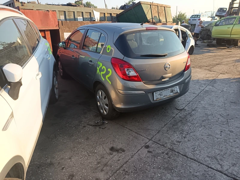 Opel Corsa 1.3mjet z13DTH, снимка 8 - Автомобили и джипове - 45613906