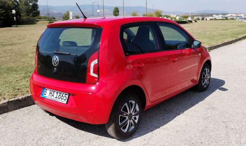 VW Up 1.0i EURO 6, снимка 8 - Автомобили и джипове - 47299821