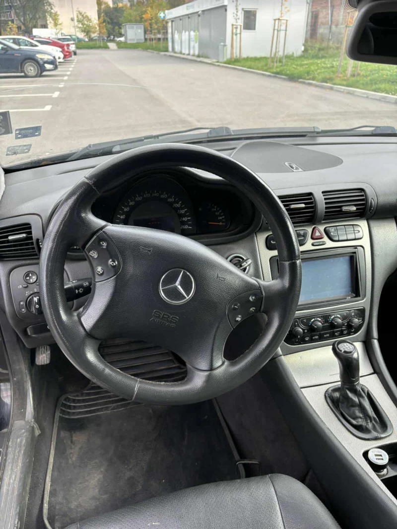 Mercedes-Benz C 220, снимка 6 - Автомобили и джипове - 52434751