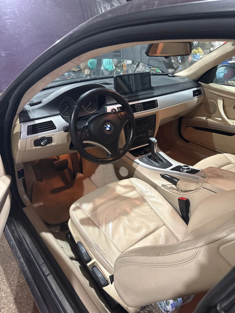 BMW 320, снимка 11 - Автомобили и джипове - 53031224