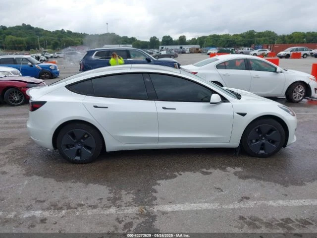 Tesla Model 3 LONG RANGE DUAL MOTOR ALL-WHEEL DRIVE, снимка 12 - Автомобили и джипове - 52813548