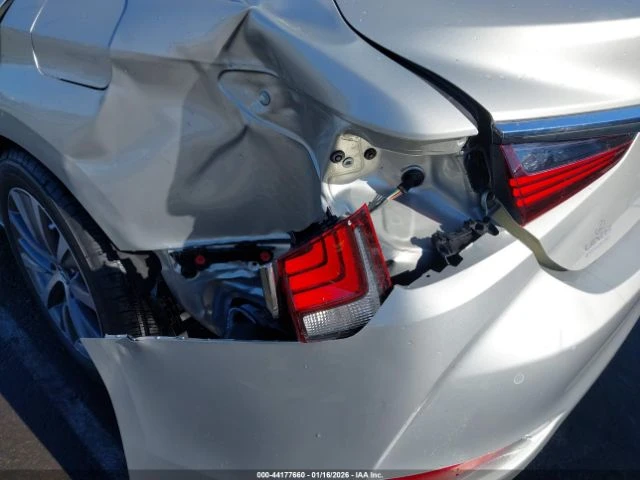 Lexus ES 350  - изображение 5