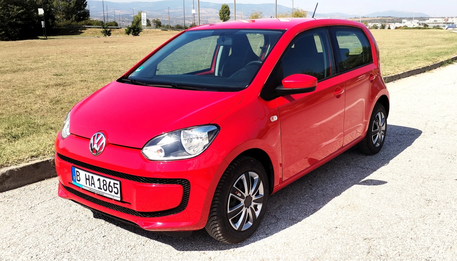 VW Up 1.0i EURO 6 - изображение 3