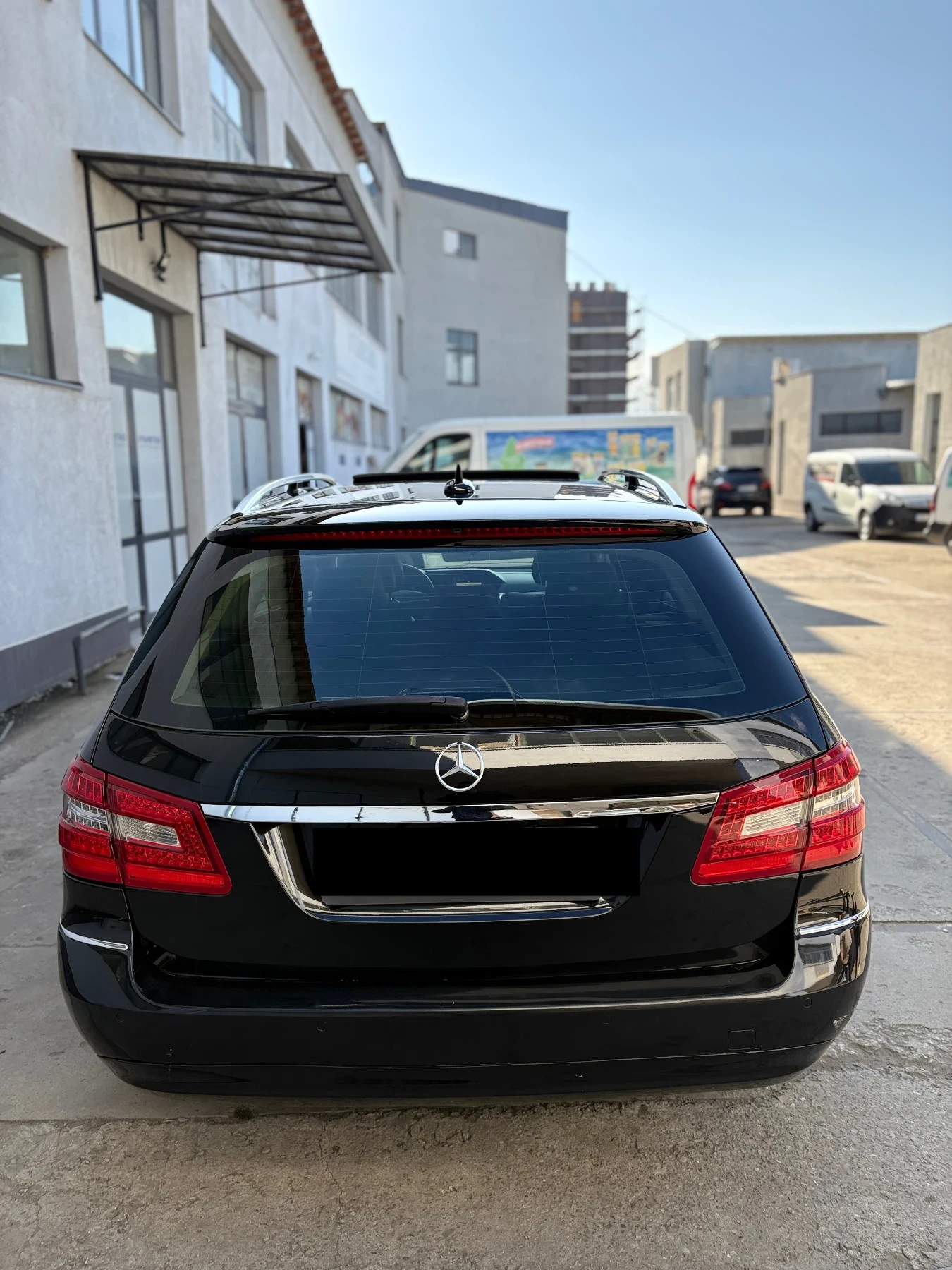 Mercedes-Benz E 220 Mercedes-Benz E 220 - изображение 5