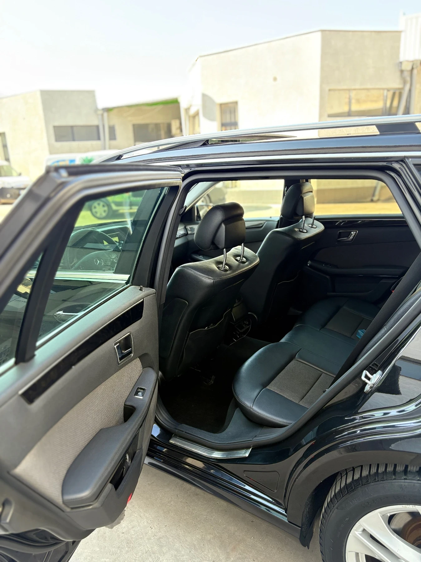 Mercedes-Benz E 220 Mercedes-Benz E 220 - изображение 9