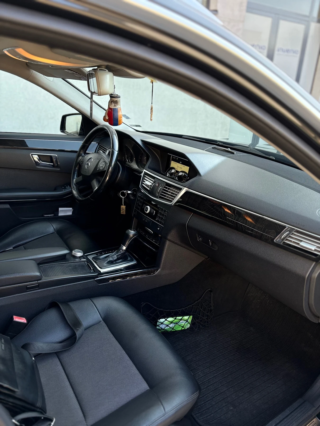 Mercedes-Benz E 220 Mercedes-Benz E 220 - изображение 8