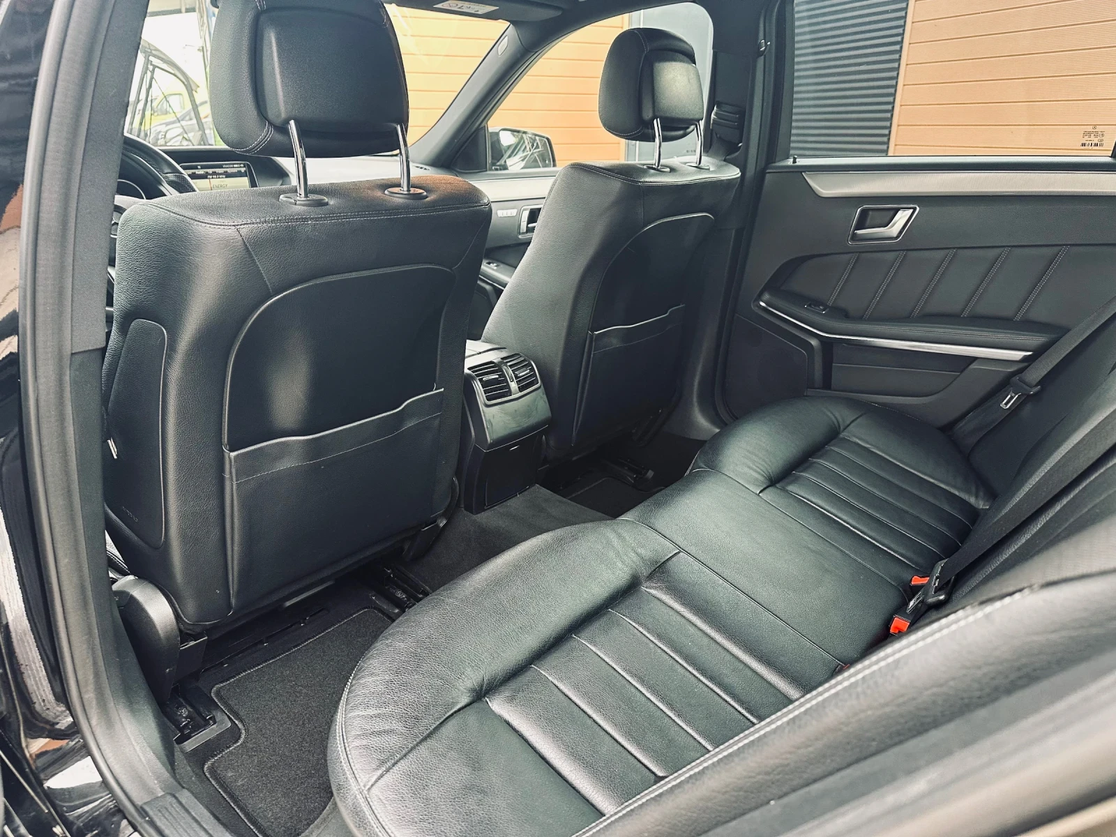 Mercedes-Benz E 220 E220/Navi/Камера - изображение 10