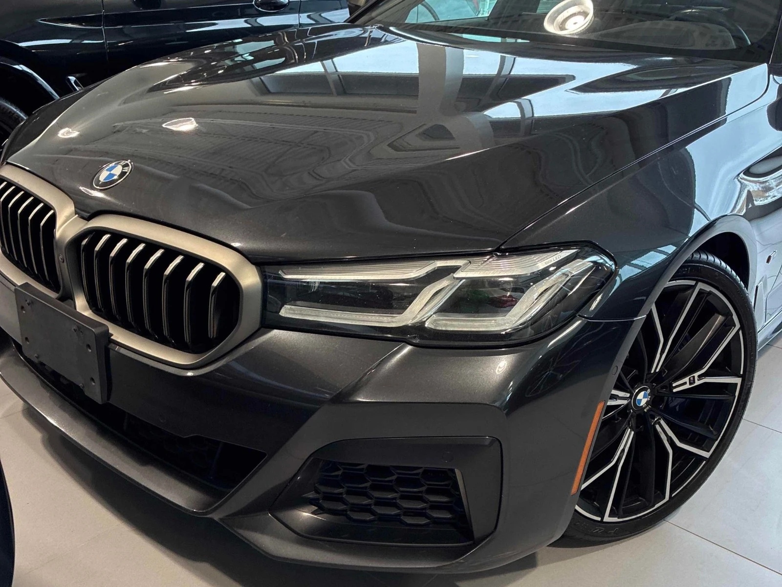 BMW 550 M50XDRIVE CARFAX АВТО КРЕДИТ - изображение 4