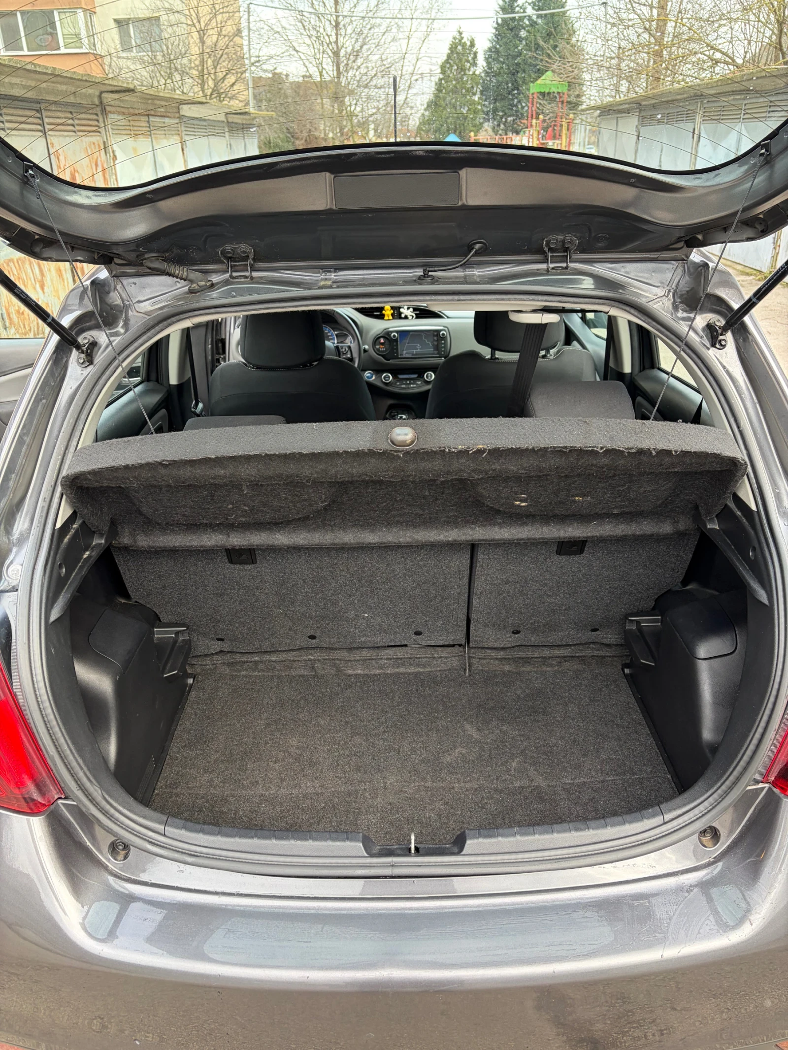 Toyota Yaris  - изображение 5