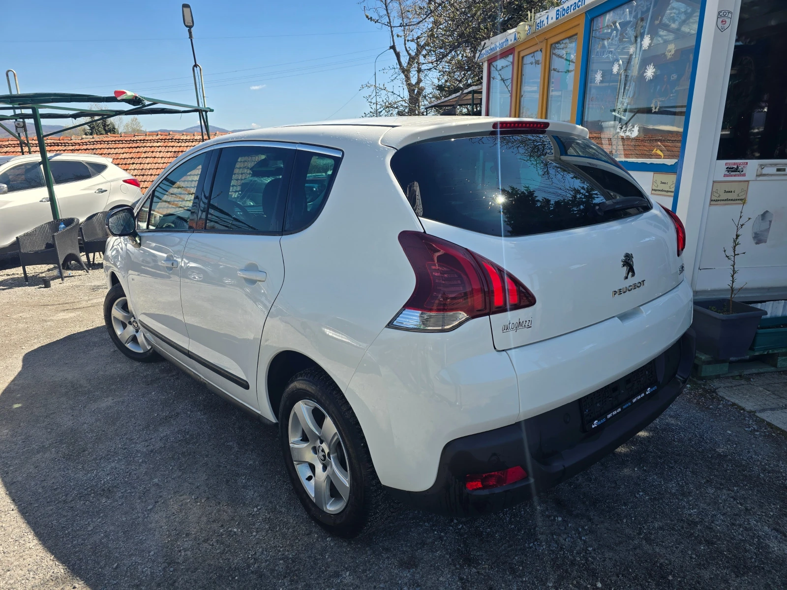 Peugeot 3008 1.6HDI-Full serviz, снимка 4 - Автомобили и джипове - 54107149