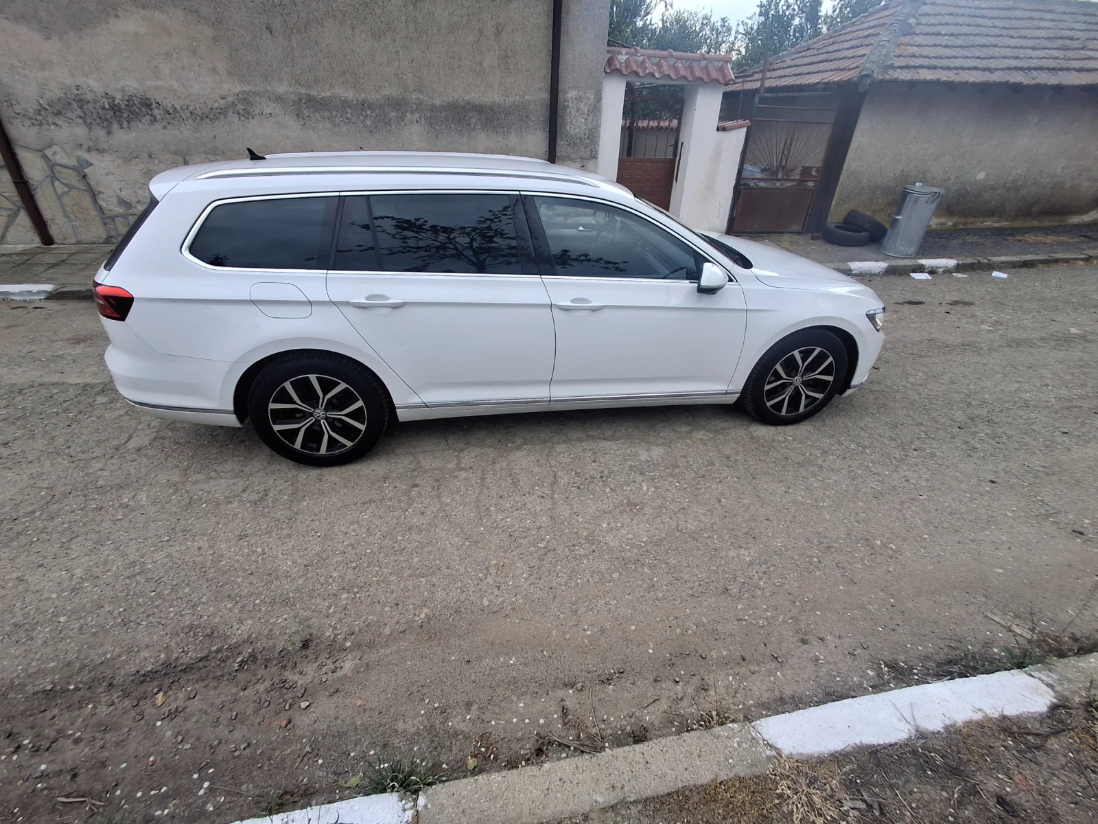 VW Passat 2.0 TDI , снимка 11 - Автомобили и джипове - 54258934