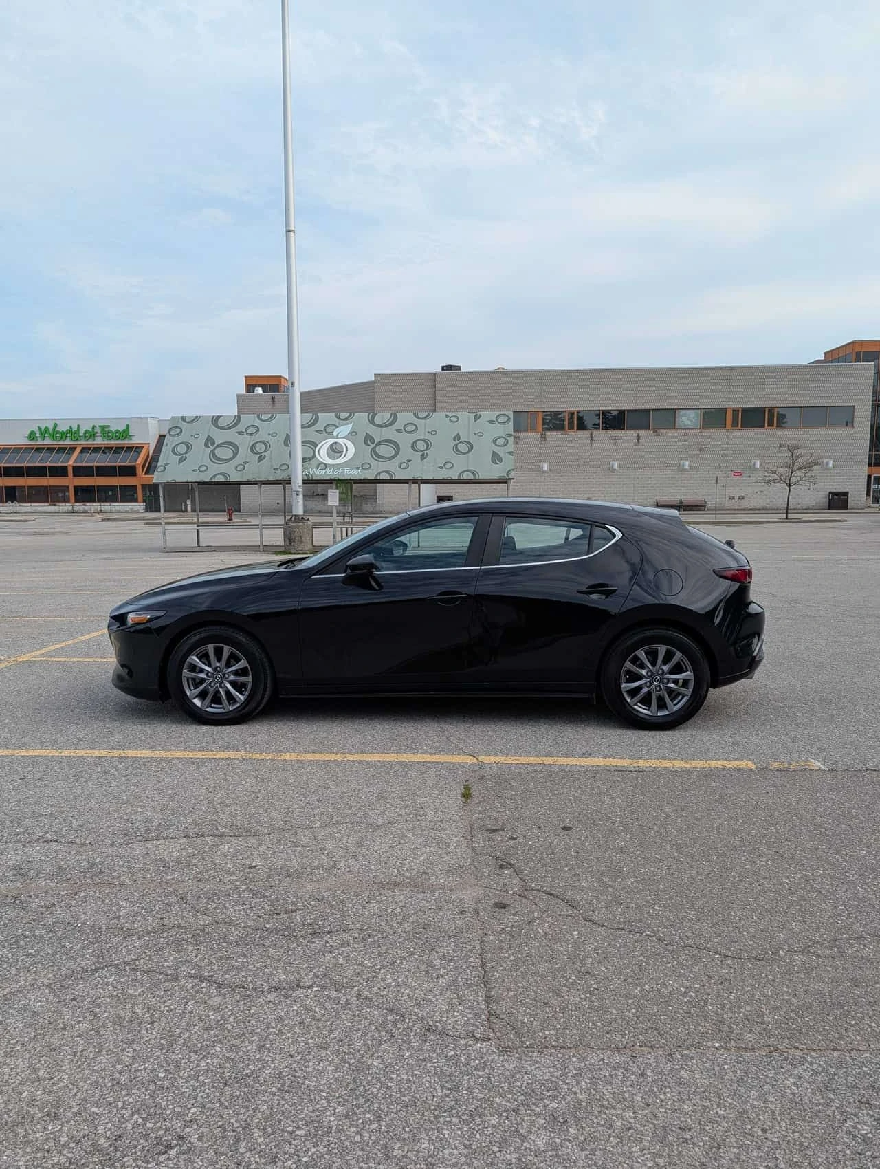 Mazda 3 Sport * GX * CARFAX * ПОДГРЕВ * KEYLESS, снимка 2 - Автомобили и джипове - 54920375