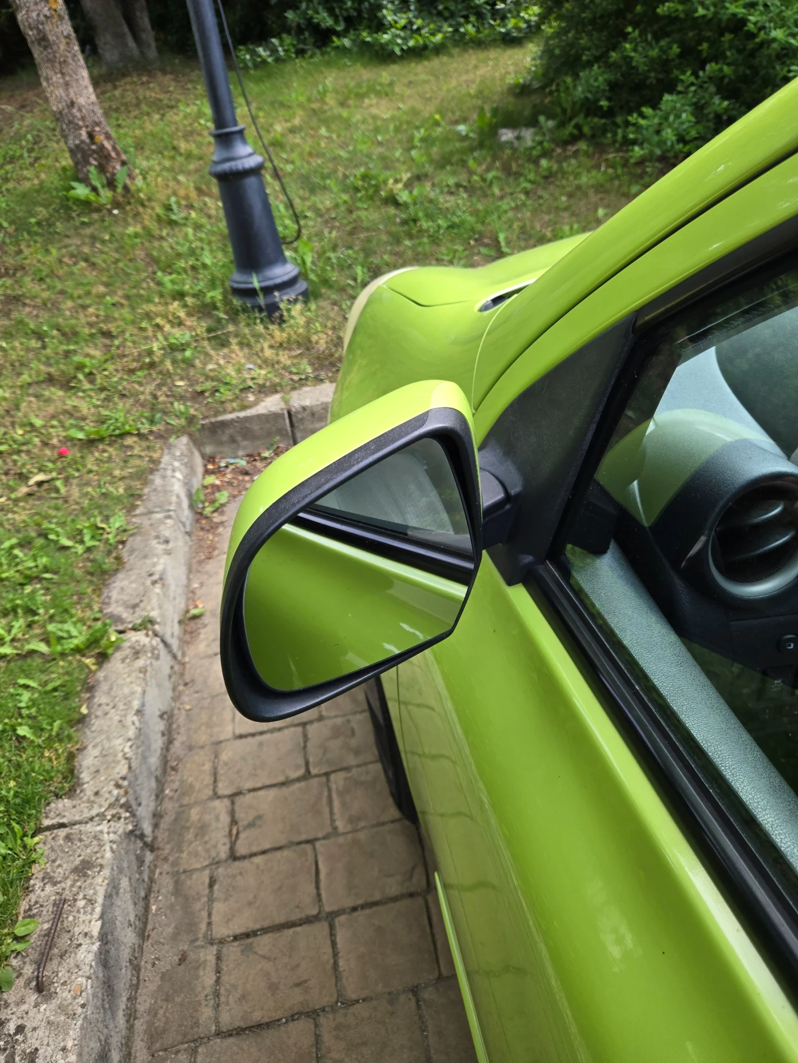 Nissan Micra 1, 2 бензин, 2011г, снимка 4 - Автомобили и джипове - 54972103