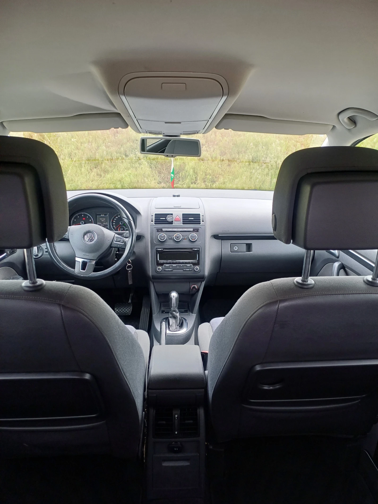 VW Touran, снимка 10 - Автомобили и джипове - 55317322