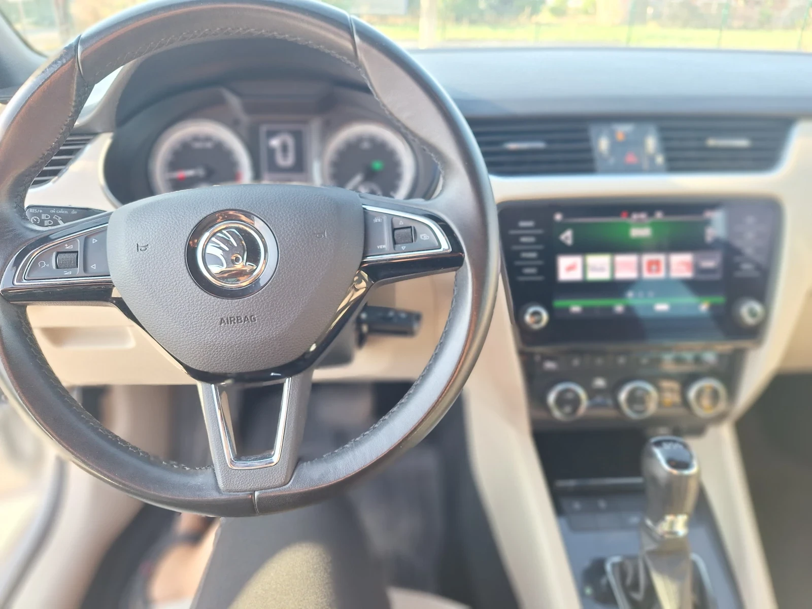 Skoda Octavia, снимка 10 - Автомобили и джипове - 55601044