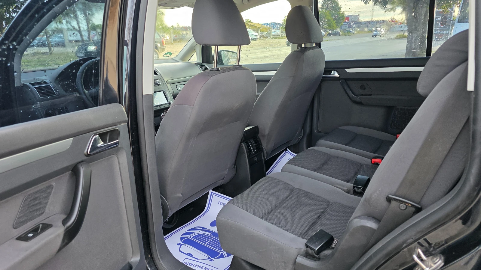VW Touran NAVI/1.6d/105hp, снимка 7 - Автомобили и джипове - 55607601