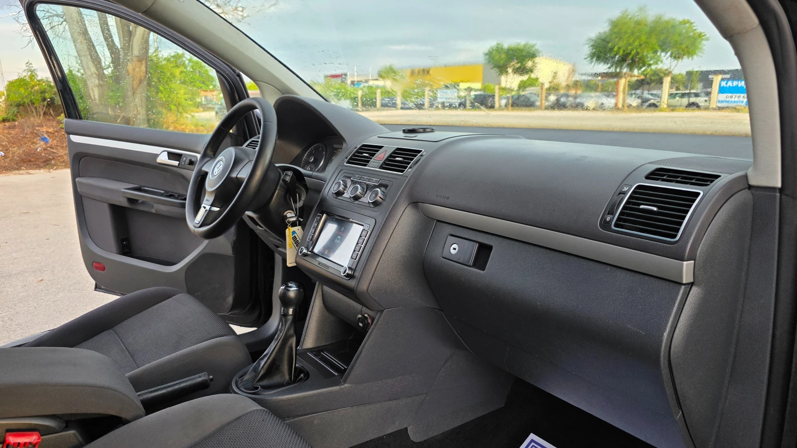 VW Touran NAVI/1.6d/105hp, снимка 10 - Автомобили и джипове - 55607601