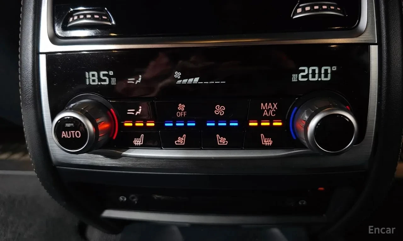 BMW 750 Li xDrive / Bowers & Wilkins / Масажи / Обдухване, снимка 15 - Автомобили и джипове - 55949136