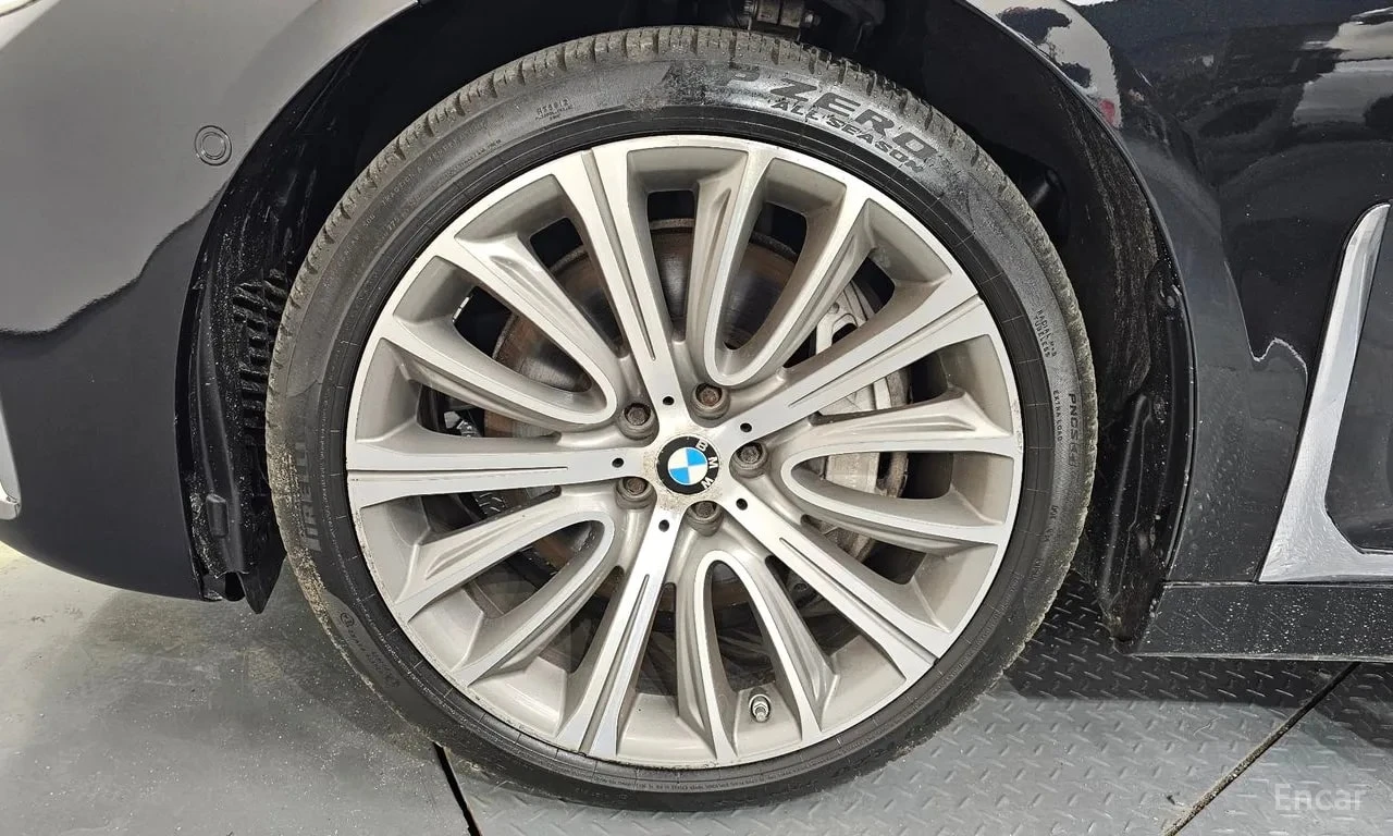 BMW 750 Li xDrive / Bowers & Wilkins / Масажи / Обдухване, снимка 5 - Автомобили и джипове - 55949136