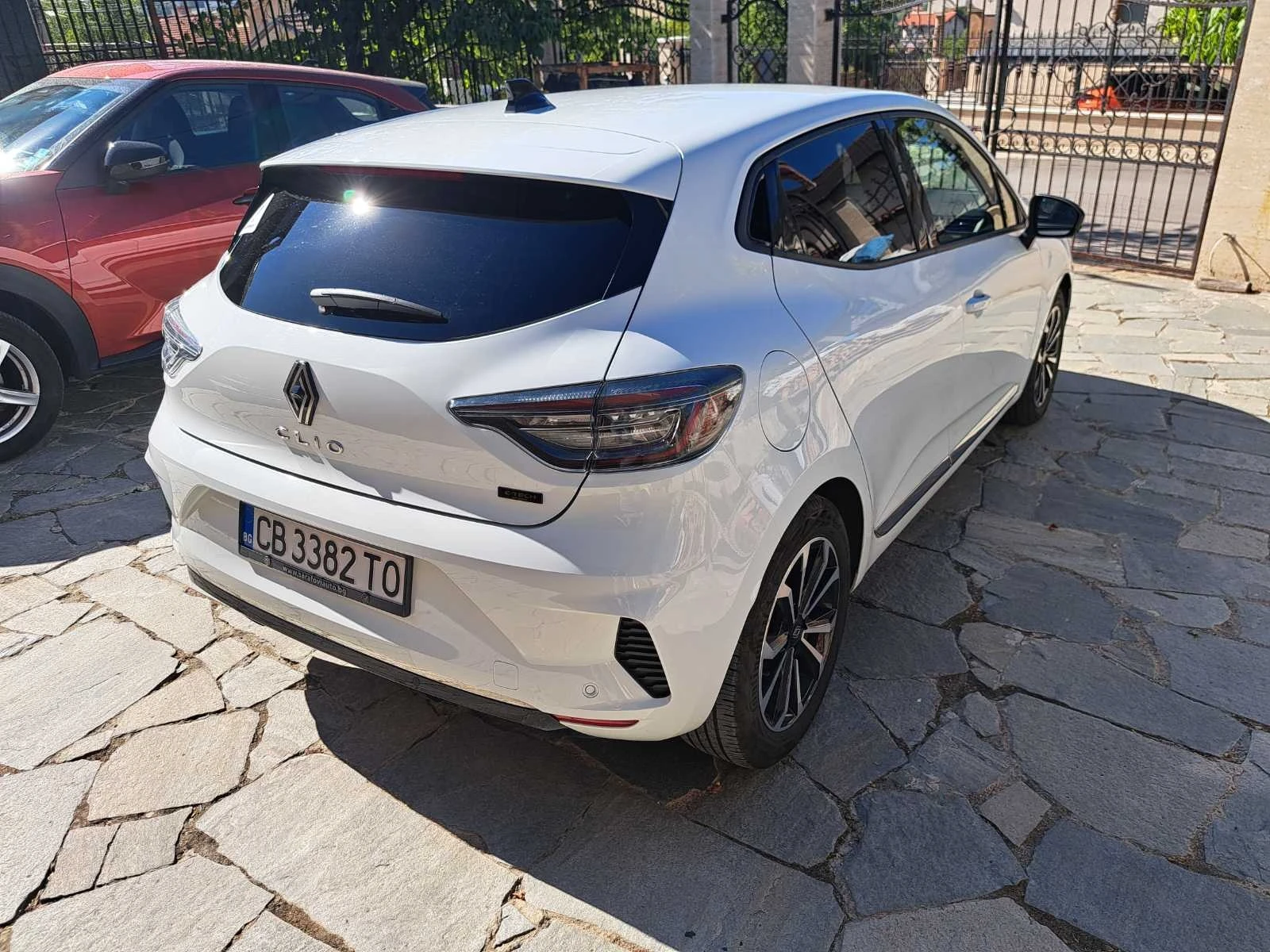 Renault Clio 1.6 хибрид, снимка 6 - Автомобили и джипове - 55993981