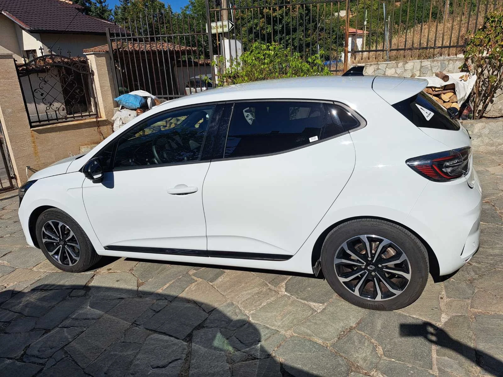 Renault Clio 1.6 хибрид, снимка 7 - Автомобили и джипове - 55993981