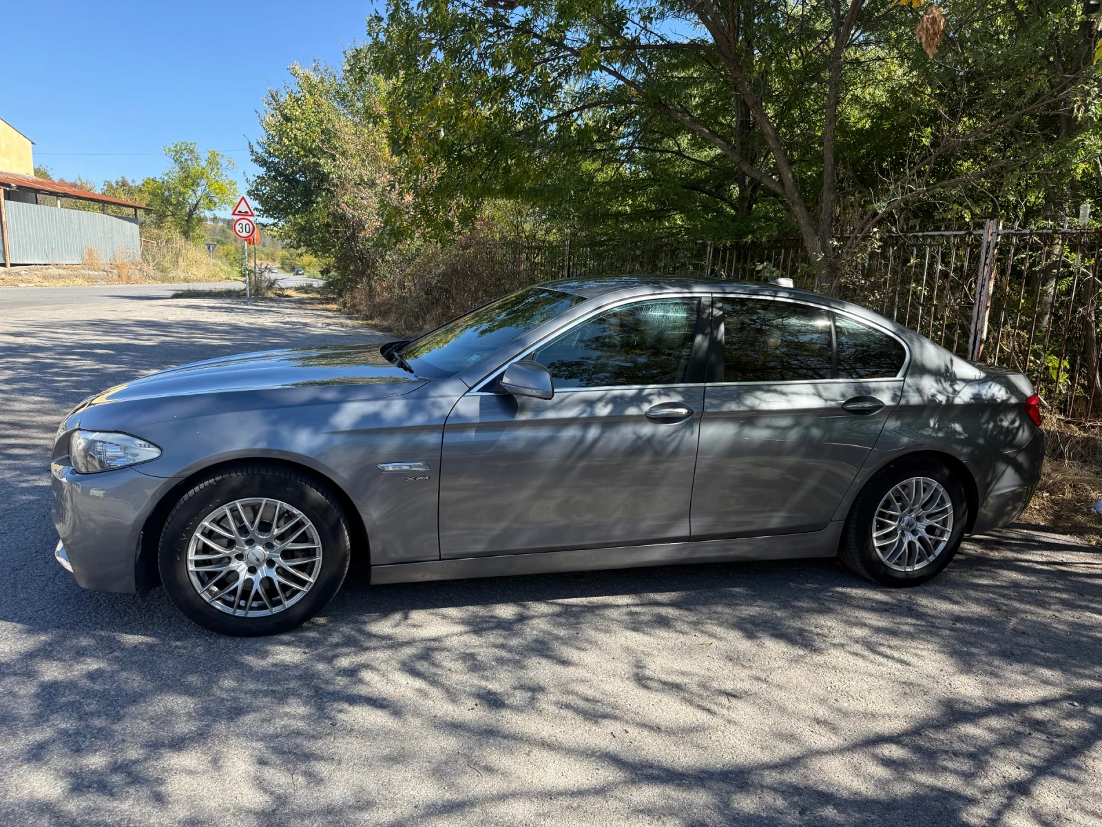 BMW 525, снимка 2 - Автомобили и джипове - 56495301