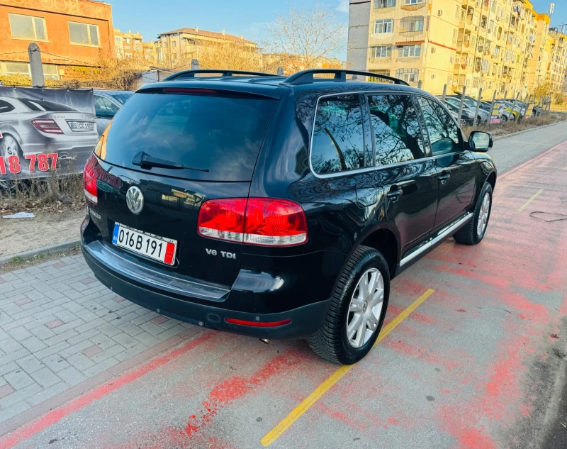 VW Touareg 3.0 TDI  V6. На пружини, снимка 6 - Автомобили и джипове - 48442414