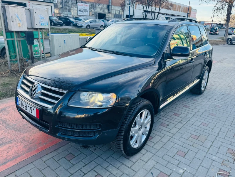 VW Touareg 3.0 TDI  V6. На пружини, снимка 3 - Автомобили и джипове - 48442414