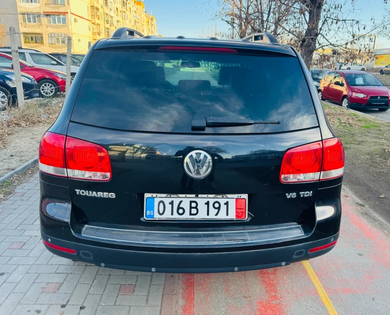 VW Touareg 3.0 TDI  V6. На пружини, снимка 4 - Автомобили и джипове - 48442414