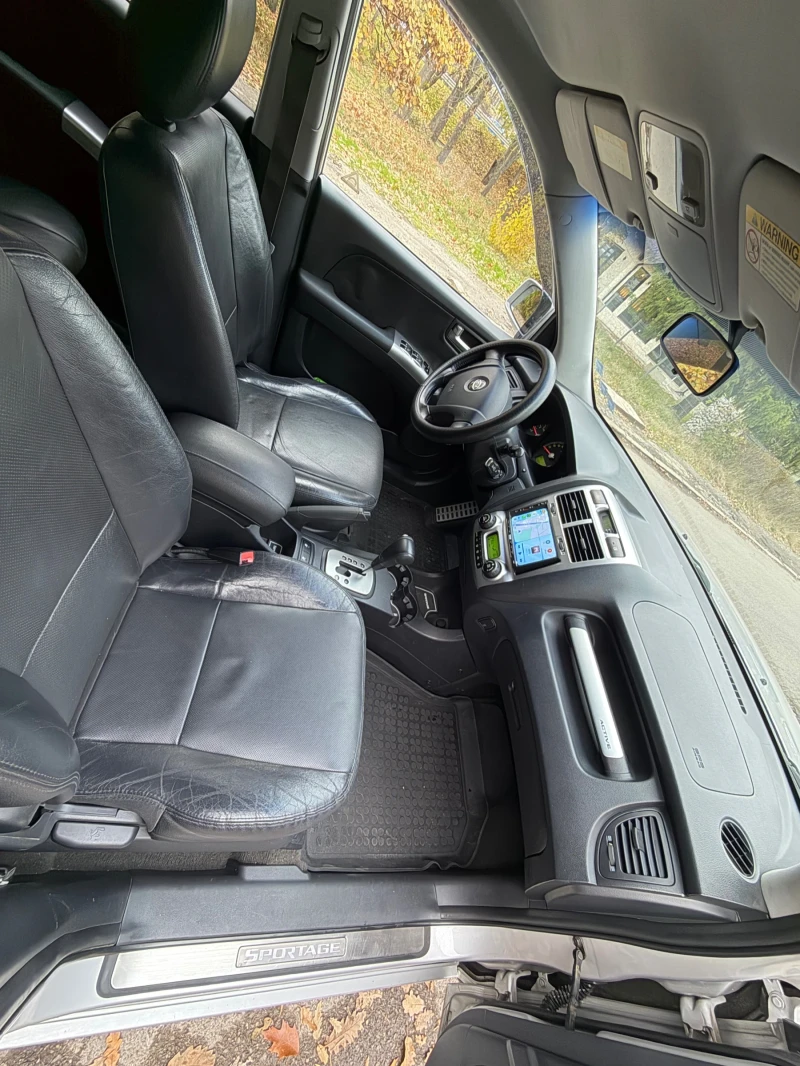 Kia Sportage, снимка 7 - Автомобили и джипове - 52308233