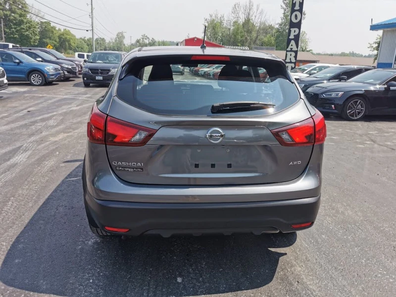 Nissan Rogue Sport AWD АвтоКредит* (ЦЕНА ДО БГ), снимка 6 - Автомобили и джипове - 52597768