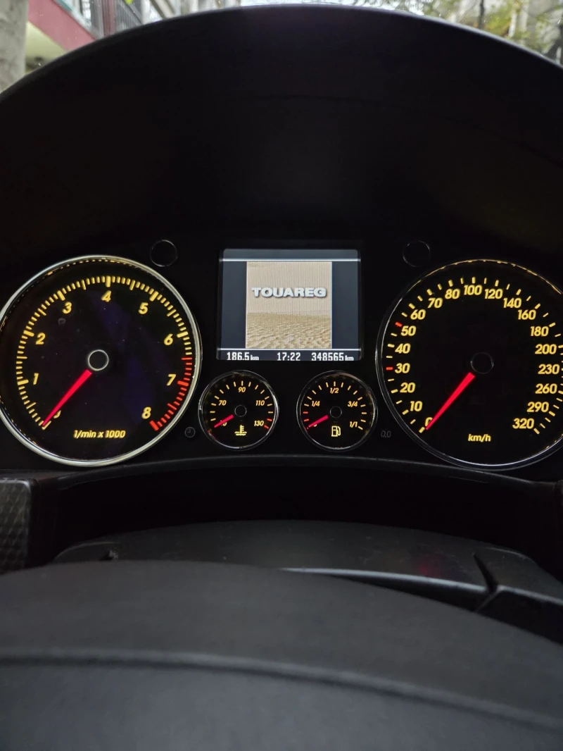 VW Touareg 4.2, снимка 13 - Автомобили и джипове - 52696893