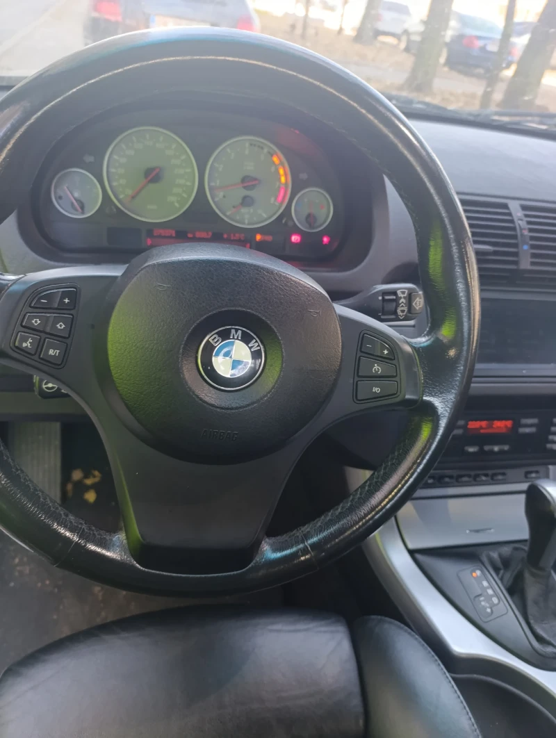 BMW X5 4.8 is, снимка 9 - Автомобили и джипове - 52738353